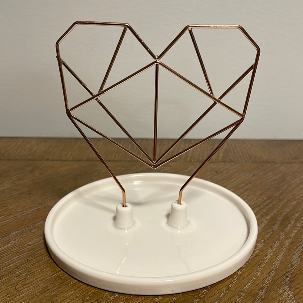 Heart shaped Jewlery Stand with plate gold and white small